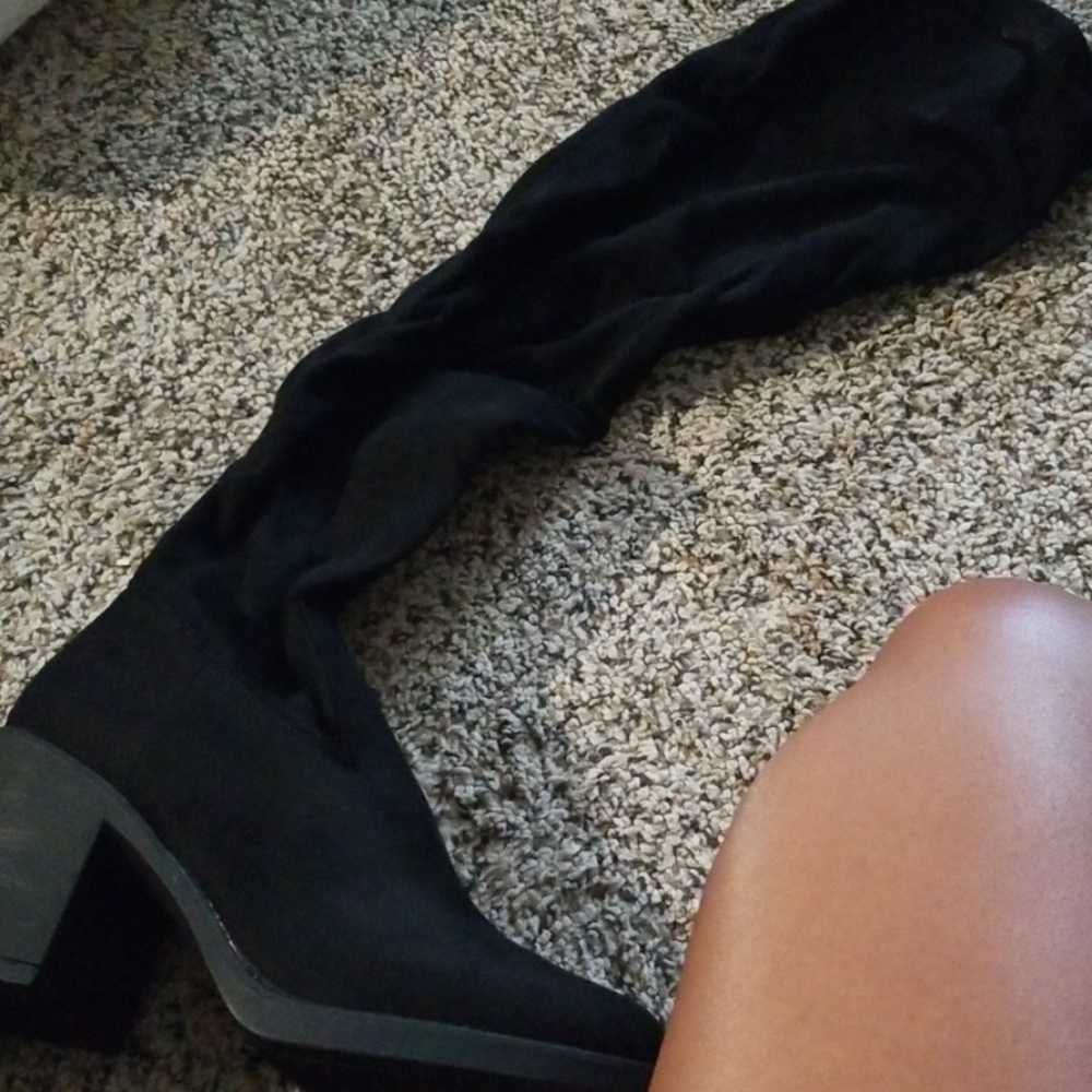 Over the knee boots (black)